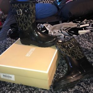 Size 3 kids MK rain boots